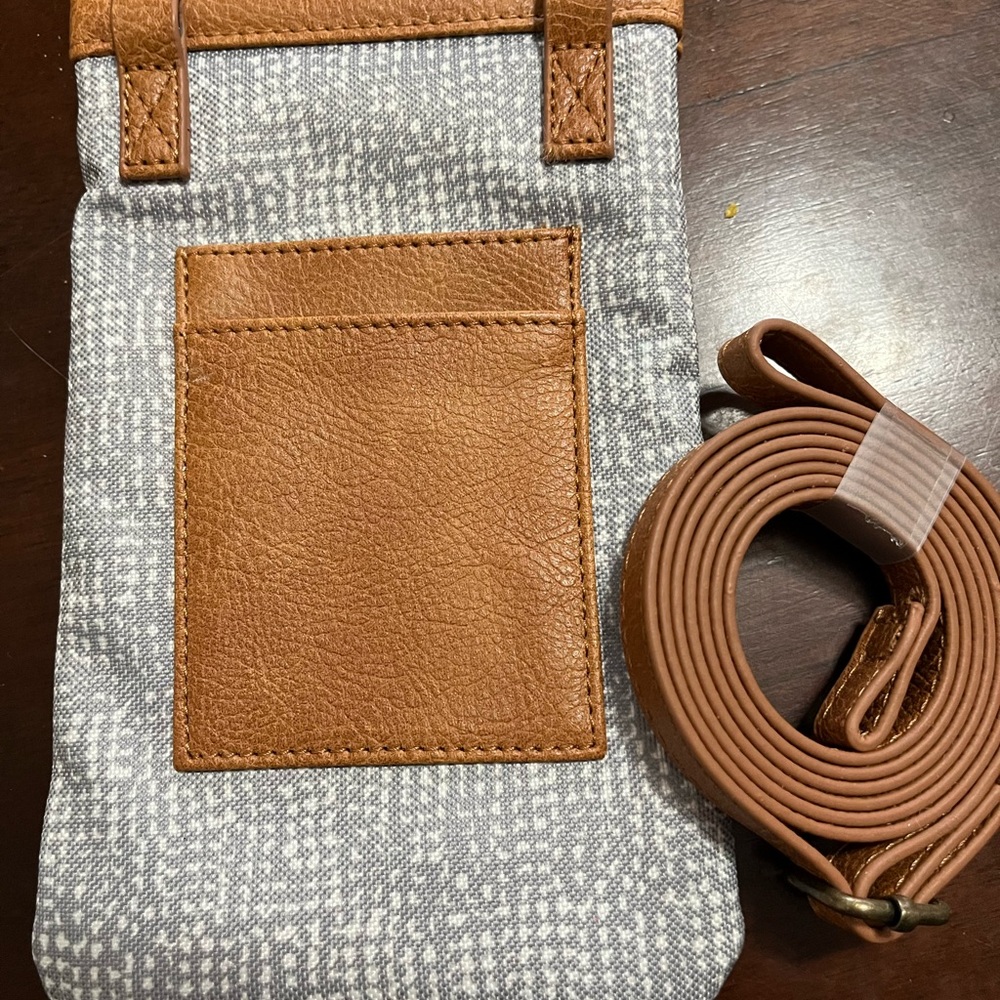 Thirty-One Bags Phone Purse - Crossbody. BRAND NEW